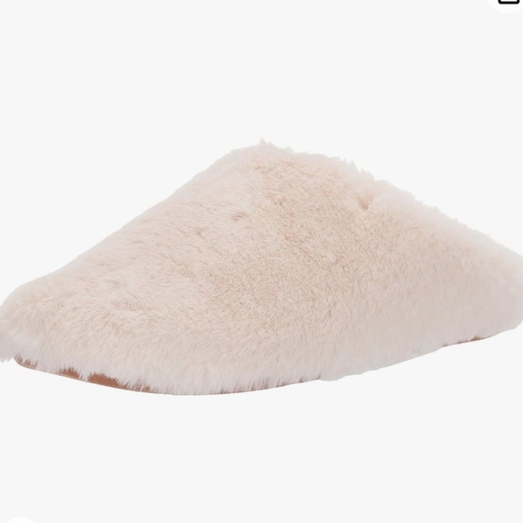 FitFlop NWT Furry faux fur Mink Ivory slippers size 8. New, unworn, in box. - Picture 1 of 6